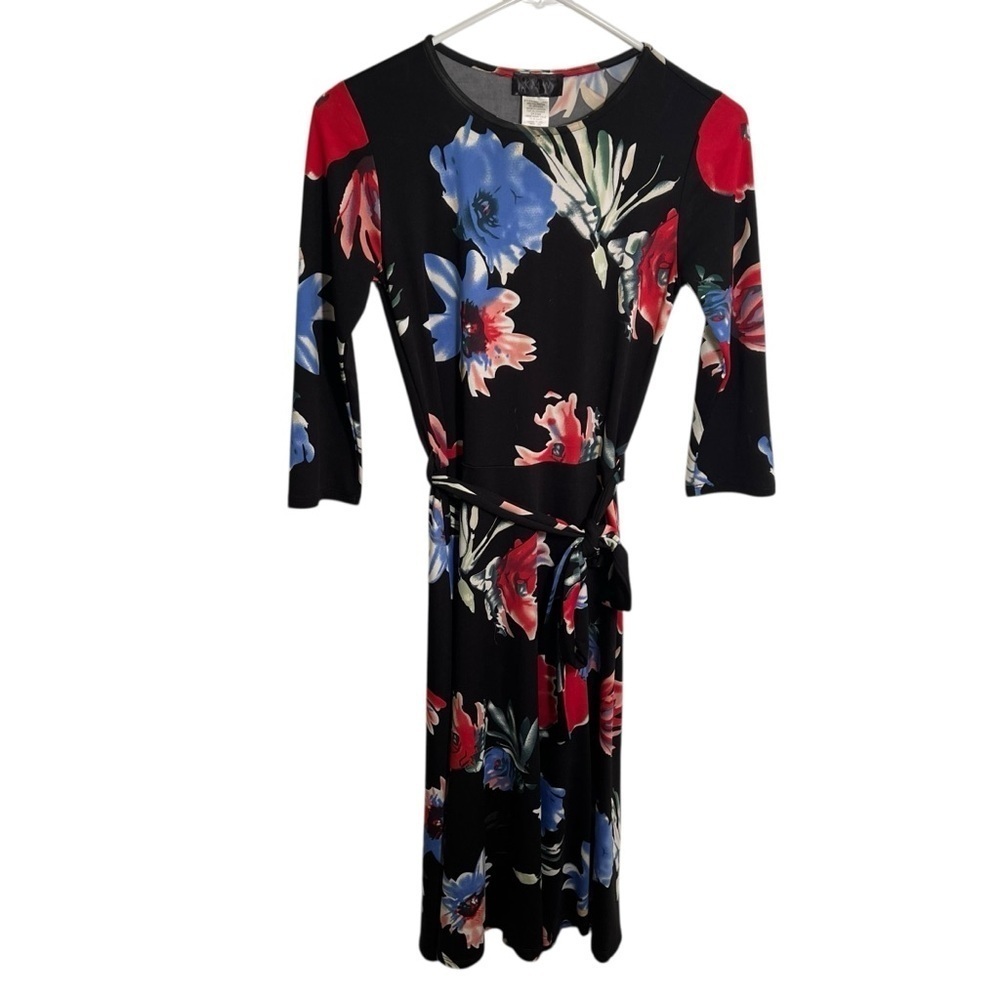 KMW Women's Sz Small Fit & Flare Dress Black Blue Red Floral 3/4 Sleeve Crewneck